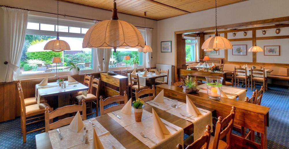 Landgasthof "Zum Gruenen Walde" Nordholz Esterno foto
